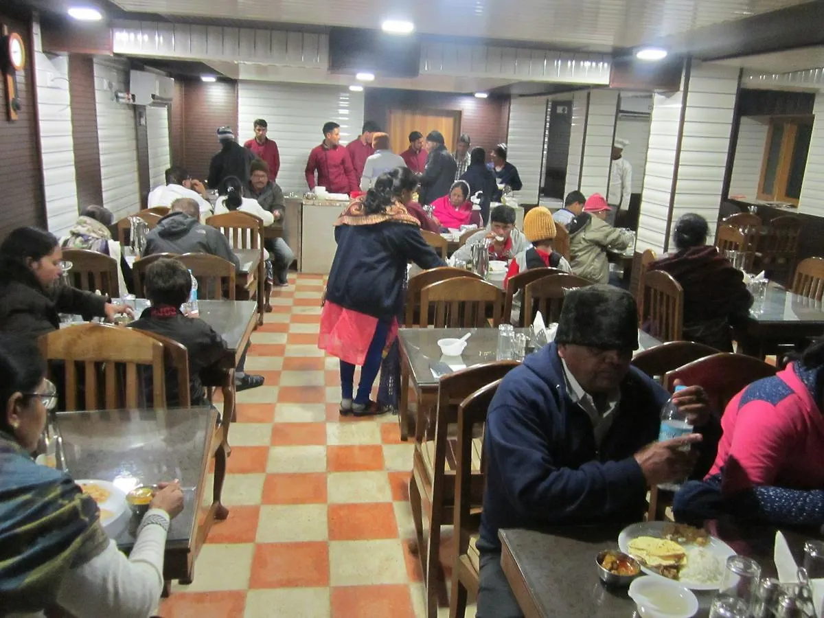 Hotel Akbar Sonāmarg 3*,