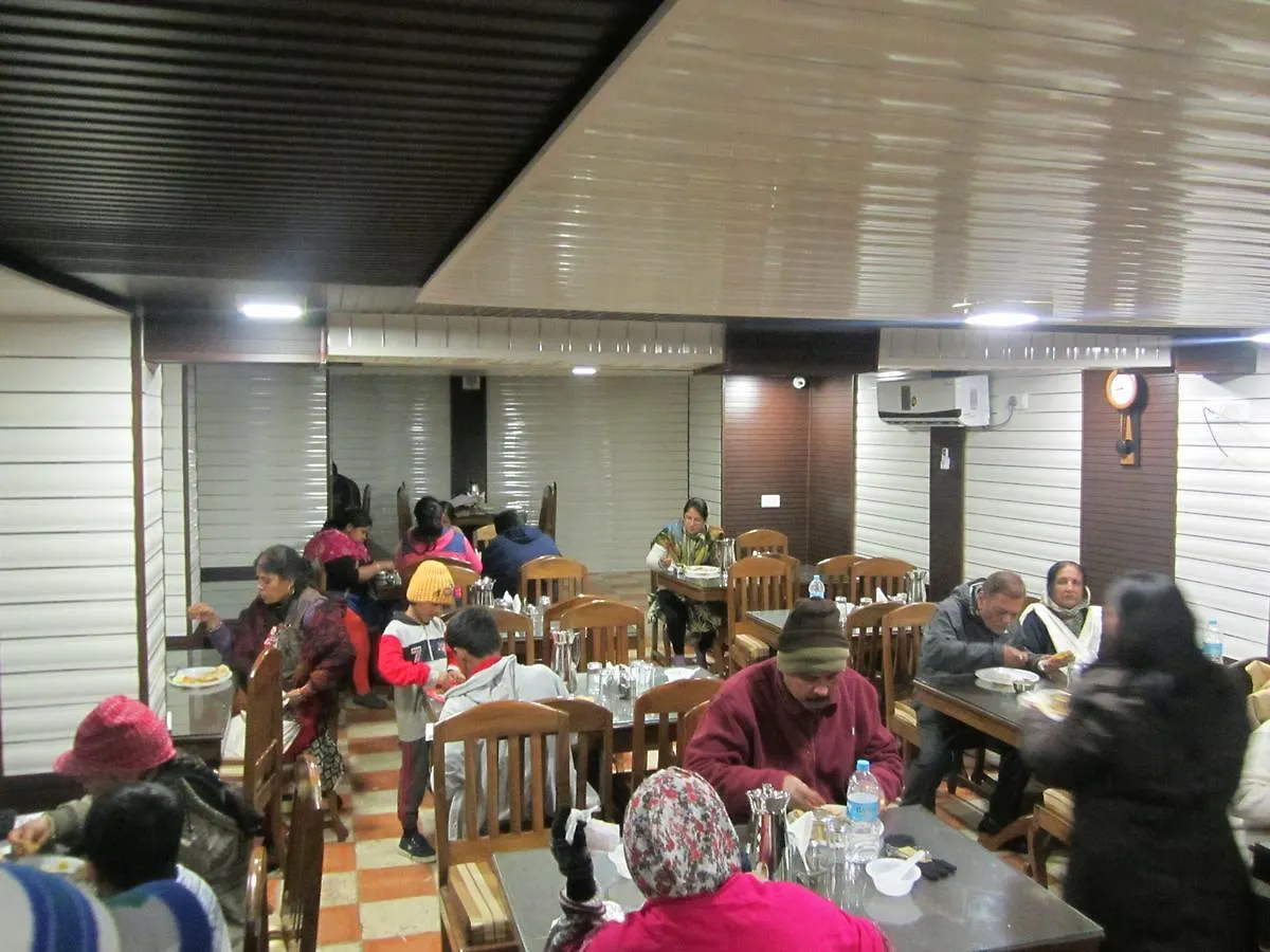 Hotel Akbar Sonamarg 3*,  India